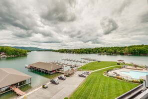 Boat Slips | Lake Access | Community Pool + Hot Tub