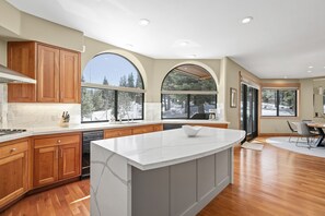 Kitchen area: Hilltop Manor in Tahoe Donner