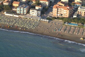 Exterior casa de vacaciones [verano]