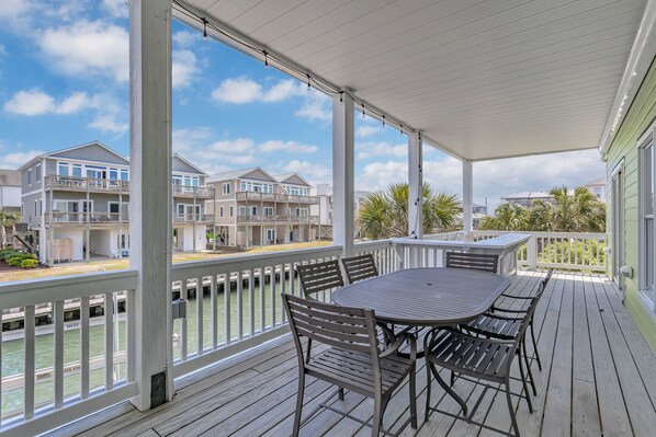 Waterfront Dining