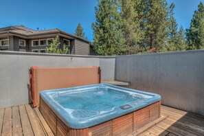 Private Hot Tub - Private Hot Tub
