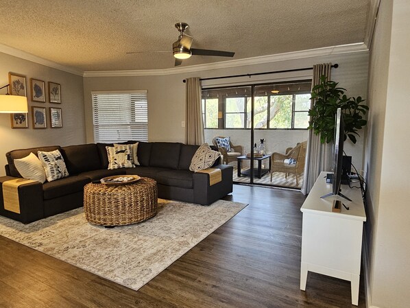 Living area / lanai