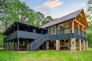 BLACK BEAR LODGE