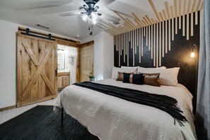 BEDROOM 2 - King Bed | Smart TV | En Suite Bathroom