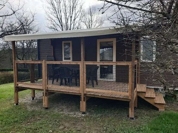 Ulkoruokailutilat