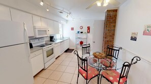 1603_Lovell_Avenue-1st-Level-Kitchen