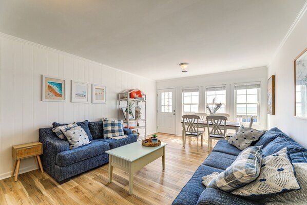 Emerald Isle Vacation Rental | 3BR | 2BA | 956 Sq Ft | Stairs to Enter