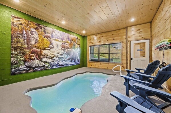 Heated Indoor Pool (85 degrees), towels provided, Hot Tub just outside the door!