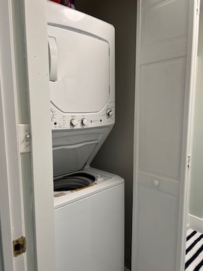 Washer/dryer in bathroom