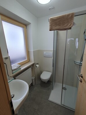 (6) gemütliche Ferienwohnung, 22 qm mit Balkon-Dusche/WC