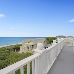 EXPANSIVE 360 DEGREE PANORAMIC GULF & SUNSET VIEWS