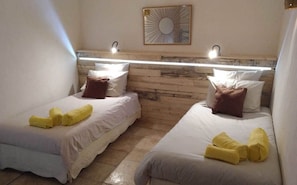 Les terrasses, gîtes en Cévennes, Le soleil du sud, chambre modulable