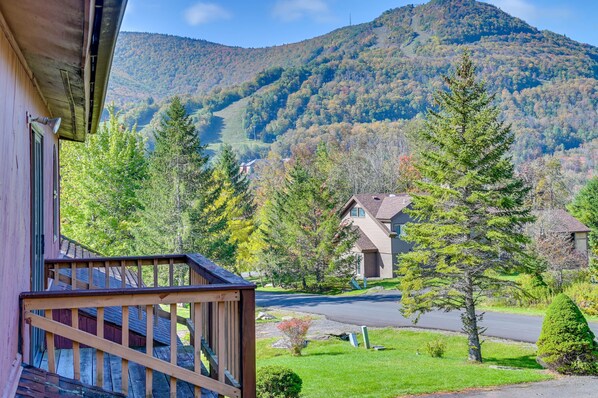 Lanesville Vacation Rental | 4BR | 3.5BA | 3,400 Sq Ft | Access Only By Stairs