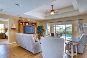 Living Room | Main Floor | Central Air Conditioning