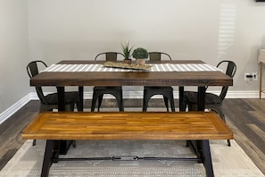 Dining table for 6 people