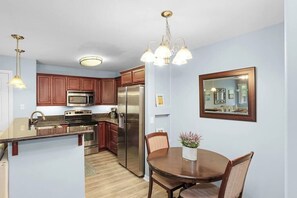 Dining Room (1)
