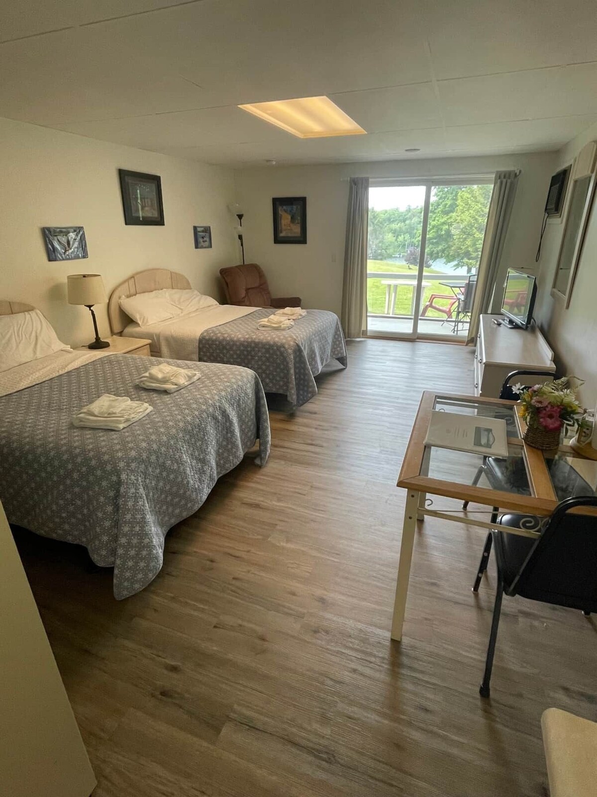 Efficiency 4–Piping Rock Resort