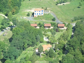 Vue aérienne, le Pariou est le chalet de droite