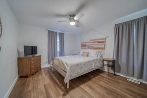 Queen Bedroom With Closet and TV