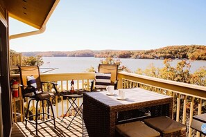 Outdoor Dining Overlooking Lake