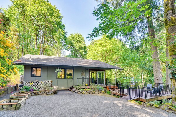Woodland Vacation Rental | 2BR | 1.5BA | 3 Steps Required | 1,200 Sq Ft