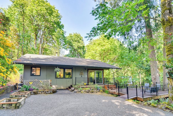 Woodland Vacation Rental | 2BR | 1.5BA | 3 Steps Required | 1,200 Sq Ft