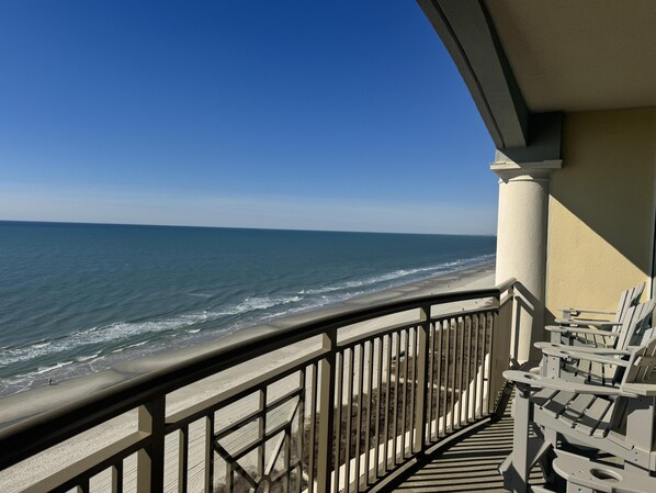 Beautiful Oceanfront Penthouse