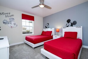 2nd Floor Mickey Room (1 Full Size Bed + 1 Twin Size Bed)