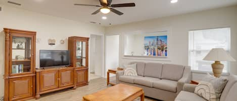 Clearwater Vacation Rental | 2BR | 1BA | 700 Sq Ft | 3 Steps Required to Enter