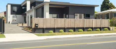 Townhouse on Levers (front house) - street view from Reserve
