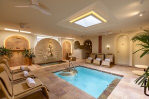 Tina de hidromasaje interior