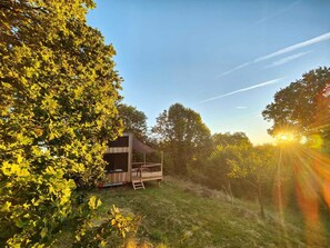 Tiny House Les Chaumes Automne lever de soleil