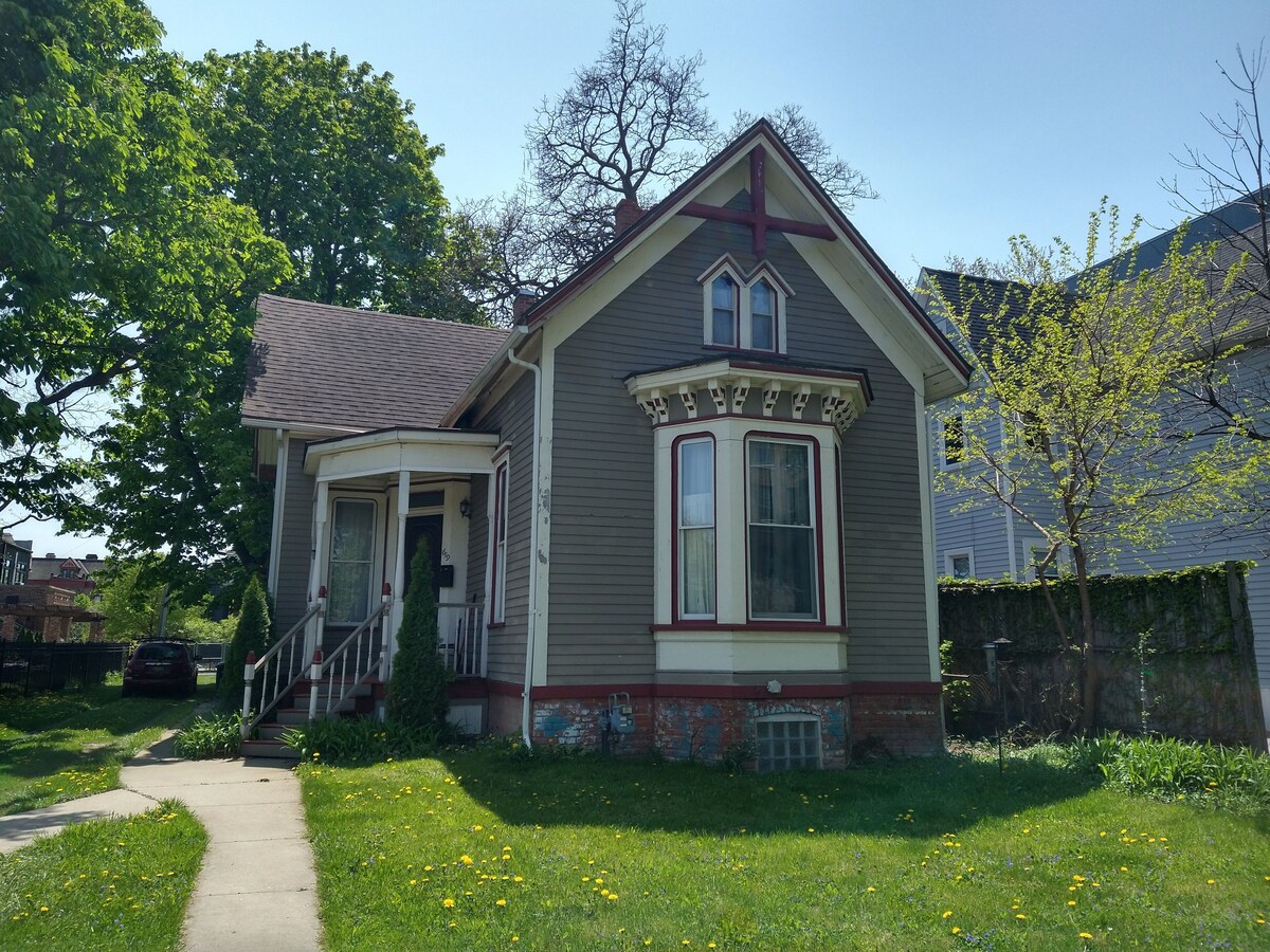 Main Image