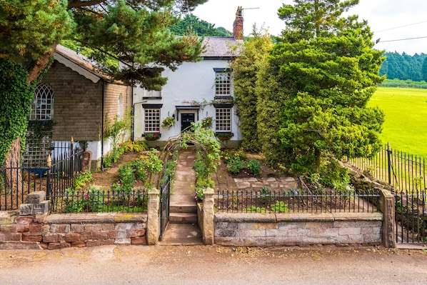 Rose Cottage- Parking on the road outside