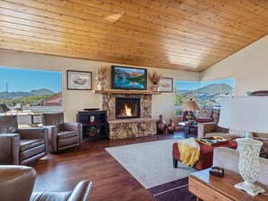 Upstairs living room w/ fireplace