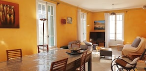 Grande salle à manger / salon au 1er étage