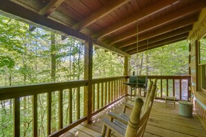 Covered Deck | Smoker | Forest Views