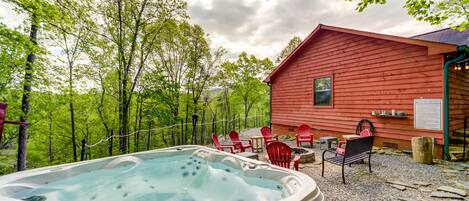 Bryson City Vacation Rental | 3BR | 2BA | 4 Steps Required | 1,350 Sq Ft