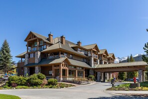 Nicklaus North Clubhouse