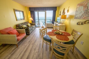 Direct Oceanfront, Beautifully Decorated