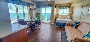 Amazing Room with Views of the Ocean 🌊☀️