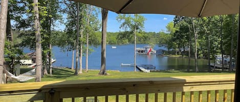 Eagle's Nest Cottage - Lake Anna Waterfront