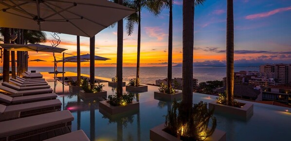01.Sun Loungers