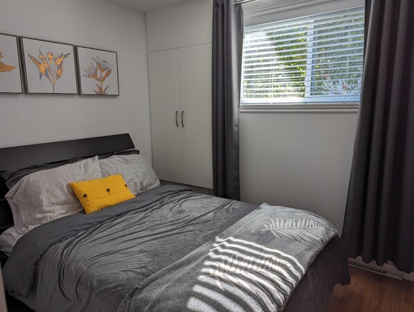 Bedroom with double bed
