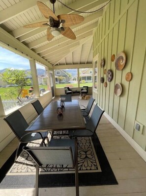 Outdoor dining