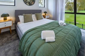 Bedroom with Park Views - Hotel Quality Queen Bed and Linen