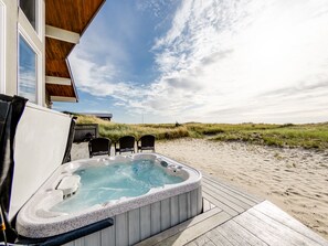 Oceanfront hot tub