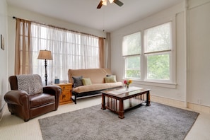 Living Room | Full Futon | Main Floor | Smart TV | Ceiling Fans