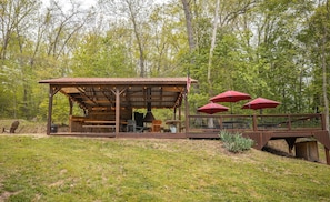 Riverside Pavilion - Private Guest Access for Meramec River