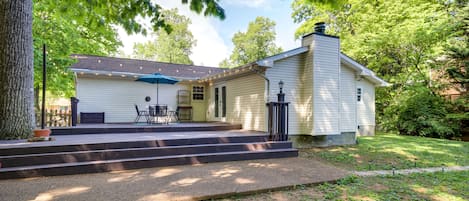 Knoxville Vacation Rental | 3BR | 2BA | 1,708 Sq Ft | 1 Step to Enter